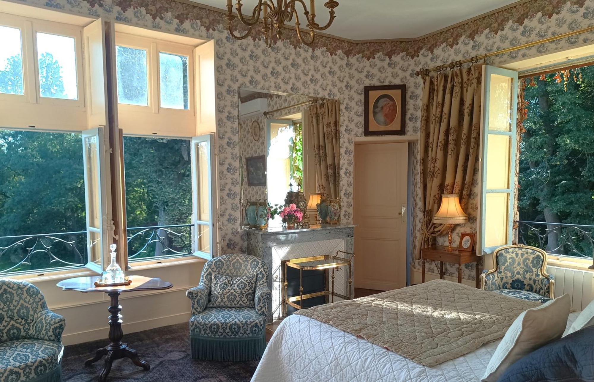 Chateau De La Vernede, La Grande Vernede Saint-Rémy-de-Chargnat エクステリア 写真