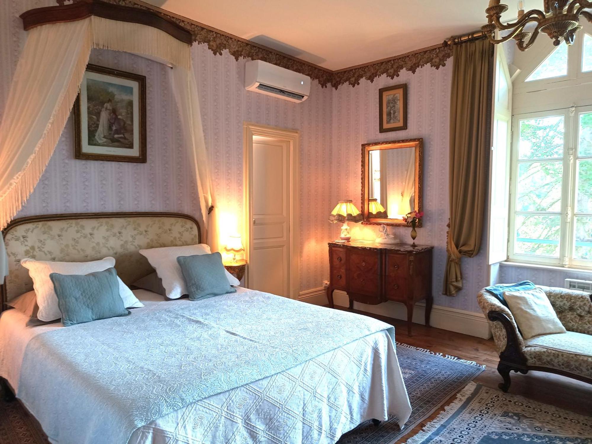 Chateau De La Vernede, La Grande Vernede Saint-Rémy-de-Chargnat エクステリア 写真